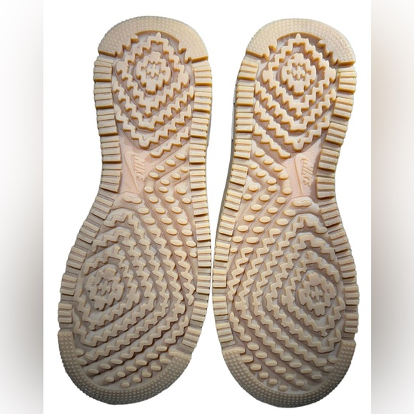 Nike Air Force 1 GORE-TEX Boot “Black Gum” - Picture 13 of 16